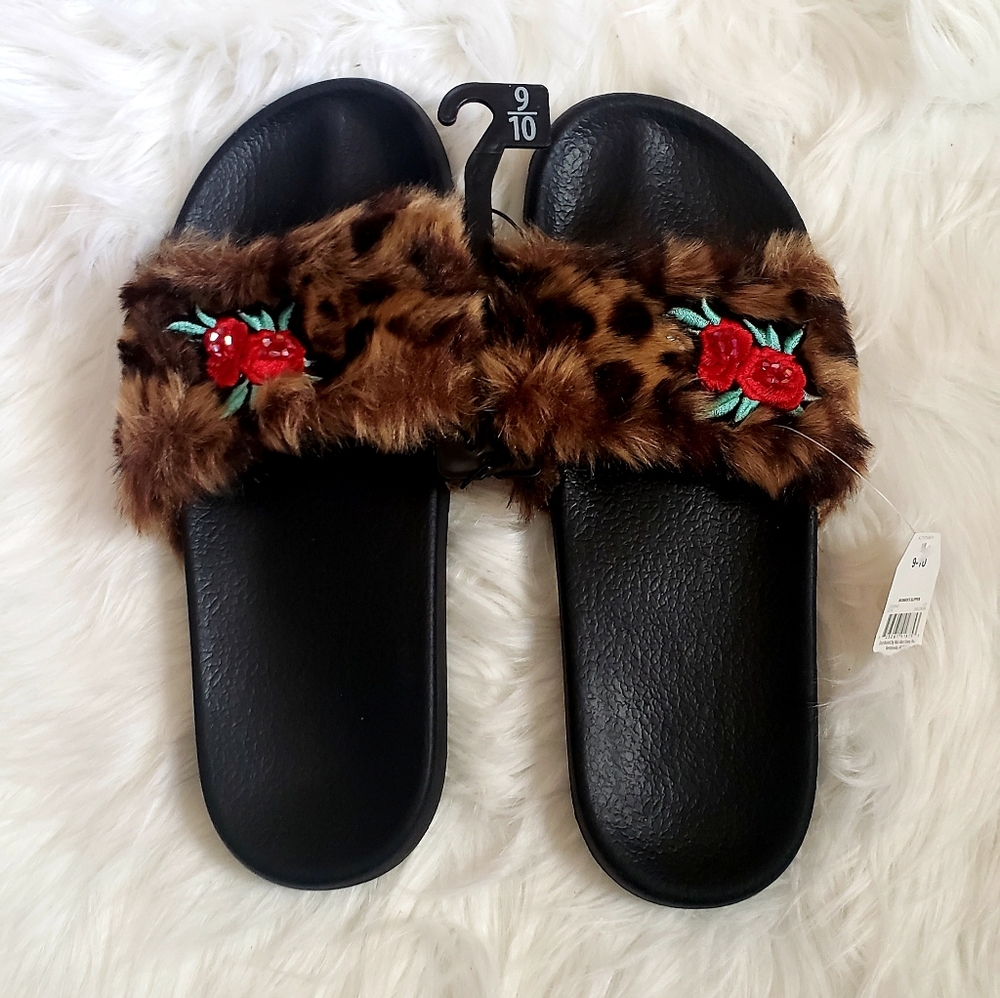 Leopard print with roses slides women's size 9/10